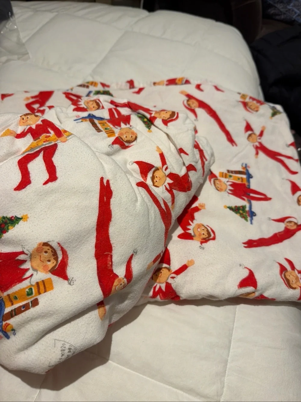 Pottery Barn Kids flannel White and Red The Elf on the Shelf Twin sheet set-